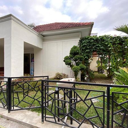 Omah Inap D24 Syariah Near Universitas Aisyiah Yogyakarta Mitra Reddoorz Sleman  Exterior photo